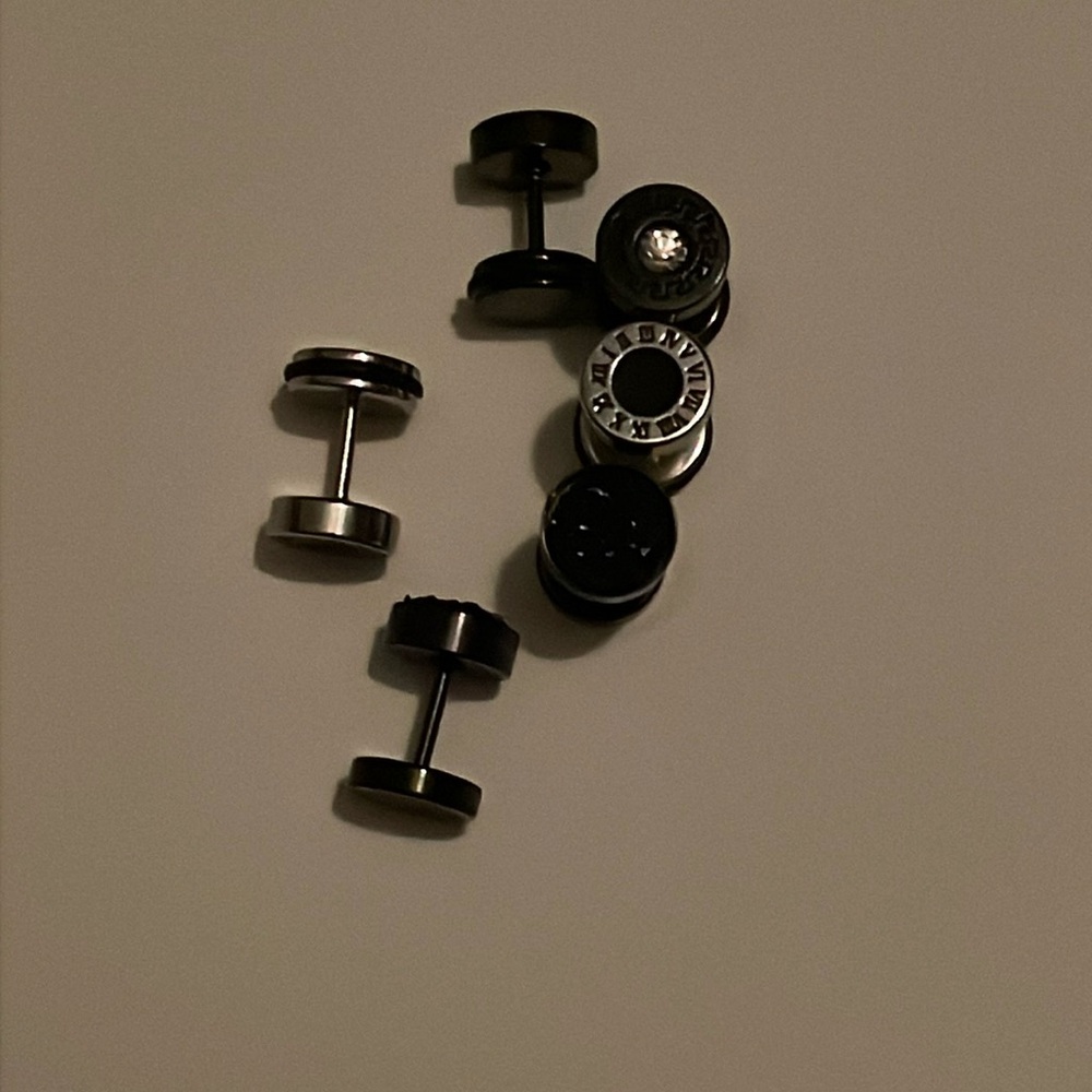 3 sets of earring with twist off backs